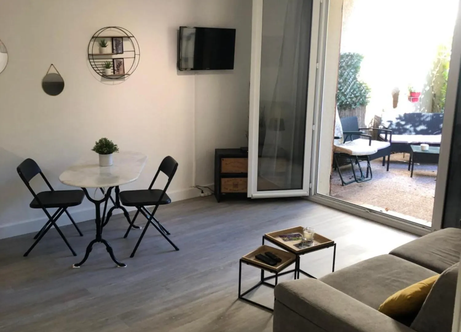 Studio Avec Jardin Privatif Greoux-les-Bains 0*,